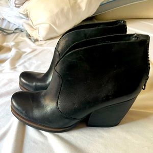 Korks genuine leather bootie | womens 8W
